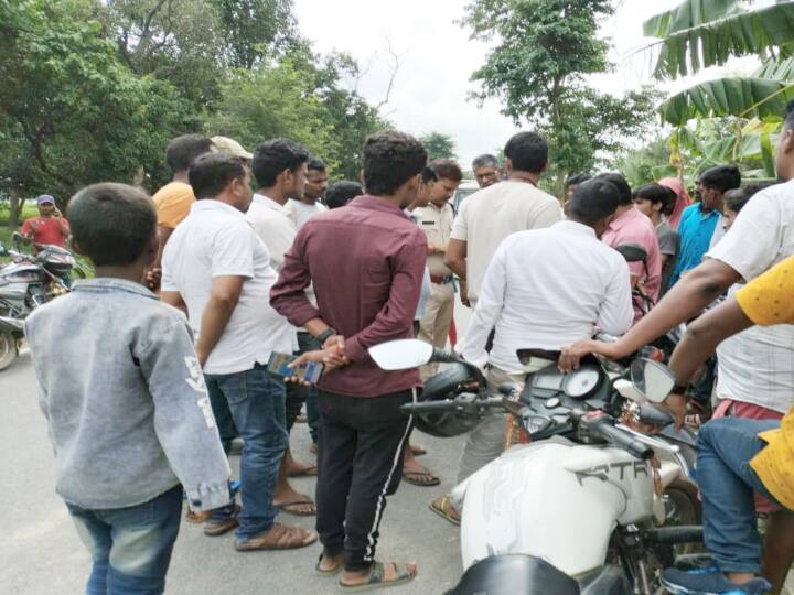 Sitamarhi News Criminals Robbery Rs 2.35 lakh from CSP operator in Bihar ann Sitamarhi News: सीतामढ़ी में बदमाशों ने सीएसपी संचालक से 2.35 लाख रुपये लूटे, हथियार के बल पर घटना को दिया अंजाम