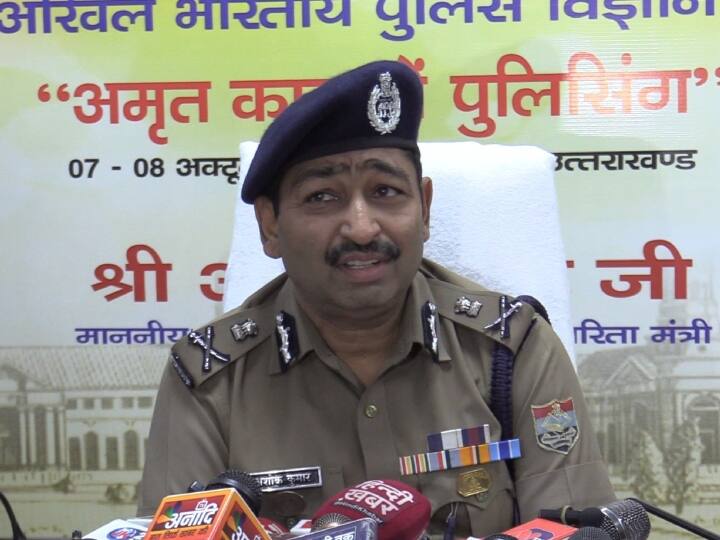 Uttarakhand DGP Ashok Kumar Worried on Transfers policy for Police jawans ANN Uttarakhand News: दरोगा और कोतवाल के आगे बेबस DGP, ट्रांसफर नीति का पालन नहीं करवाने पर छलका दर्द