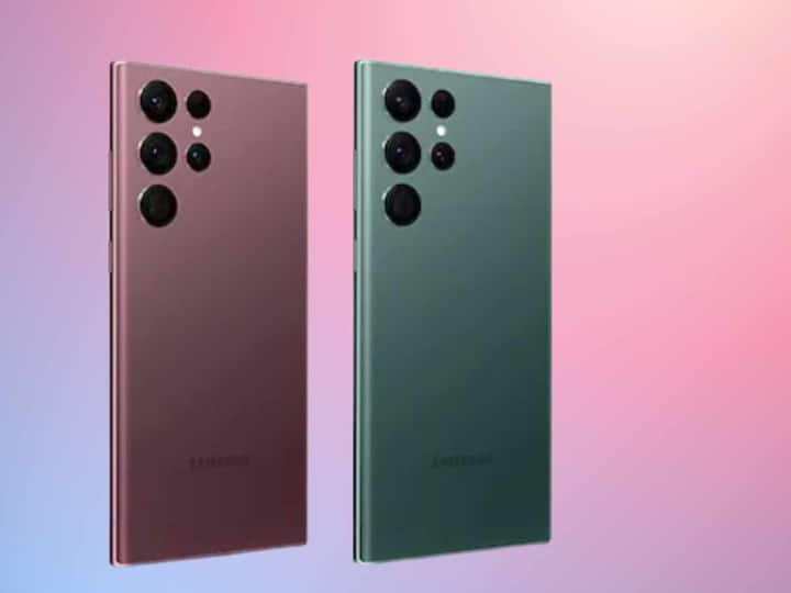 Samsung Galaxy S22 Ultra 5G | Sale price: Rs 84,999; MRP: Rs 1,31,999 | The device has a Dynamic AMOLED 2x display, which improves outdoor visibility with up to 1750 nits in peak brightness. It also offers a 120Hz adaptive refresh rate that keeps the scroll smooth. (Image: Samsung)