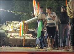 भारतीय सेना ने मथुरा के इस गांव में भेजा युद्ध टैंक, गांव वालों ने लहराया तिरंगा, जानें पूरा मामला