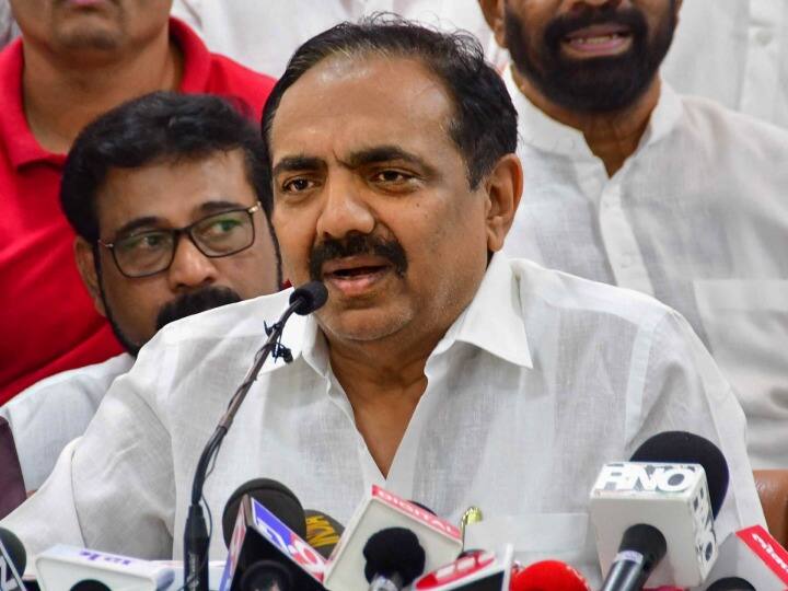 Maharashtra: क्या डिप्टी सीएम अजित पवार के साथ जाएंगे नवाब मलिक? जयंत पाटिल ने दिया ये जवाब jayant patil reacts on specultation of nawab malik supporting deputy cm ajit pawar Maharashtra: क्या डिप्टी सीएम अजित पवार के साथ जाएंगे नवाब मलिक? जयंत पाटिल ने दिया ये जवाब