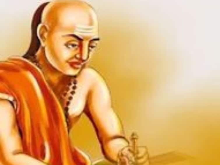Chanakya Niti:   According To Chanakya Niti Respect These 5 People You Will Never Face Money Problems Chanakya Niti:  ఈ ఐదుగురిని గౌరవిస్తే ధన ప్రవాహం ఖాయం అన్న చాణక్యుడు!