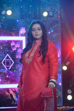 Sohag Chand: সোনার বালা খোয়া গেল বন্দ্যোপাধ্যায় পরিবার থেকে, সত্যিই সোহাগ চুরি করেছে?