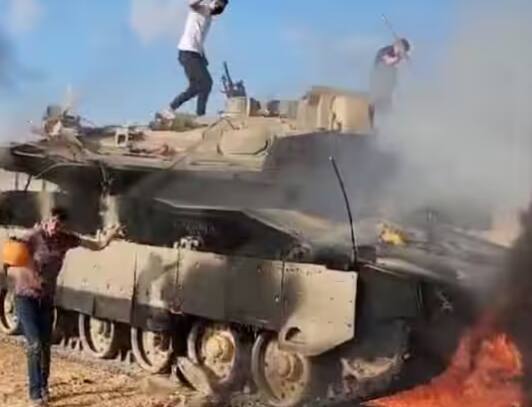 ਖਬਰਾਂ ਮੁਤਾਬਕ ਸ਼ੇਖ ਅਹਿਮਦ ਯਾਸੀਨ 12 ਸਾਲ ਦੀ ਉਮਰ ਤੋਂ ਹੀ ਵ੍ਹੀਲਚੇਅਰ ਦੀ ਮਦਦ ਨਾਲ ਚੱਲਦਾ ਸੀ। ਜੋ ਹਮਾਸ ਦਾ ਅਧਿਆਤਮਕ ਆਗੂ ਬਣ ਗਿਆ। 2004 ਵਿੱਚ ਇਜ਼ਰਾਇਲੀ ਹਮਲੇ ਵਿੱਚ ਉਸ ਦੀ ਮੌਤ ਹੋ ਗਈ ਸੀ।