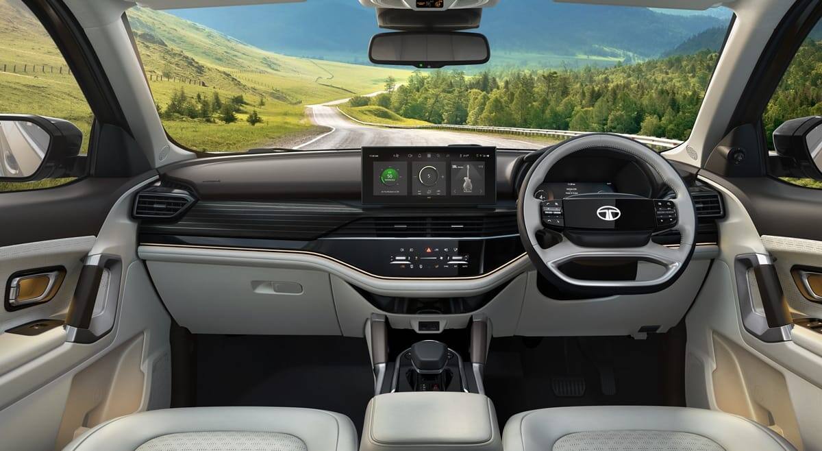 New Harrier vs Safari facelift: देखिए टाटा सफारी और हैरियर फेसलिफ्ट के बीच की-डिफरेंस, जानिए दोनों एक दूसरे से कैसे हैं अलग