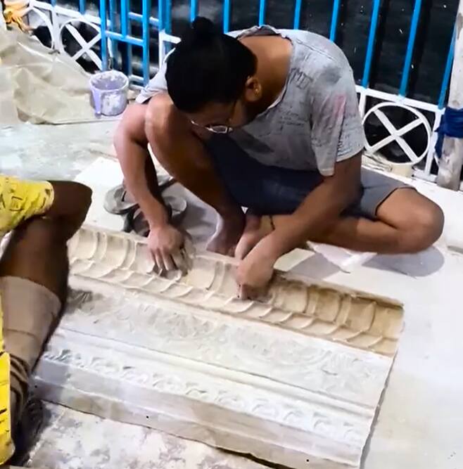 ক্লাবের সাধারণ সম্পাদক শমীক কুমার সাহা জানাচ্ছেন, ১৬ অক্টোবর কলকাতার আমেরিকান কনসুলেট জেনারেল (U.S. Consulate General Kolkata) আসবেন এই পুজোয়। বেশ কিছু অনুষ্ঠানও রয়েছে সেদিন।