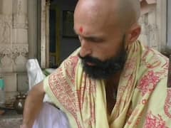 इस रशियन की सनातन संस्कृति में हैं बड़ी आस्था, बनारस घाट पर किया पिता का श्राद्ध