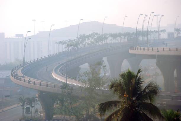 Bad air quality in Mumbai After the withdrawal of monsoon air quality deteriorated Mumbai Weather Update marathi news Mumbai News : मुंबईची हवा खराब! मान्सून माघारी फिरल्यानंतर हवेची गुणवत्ता खालवली