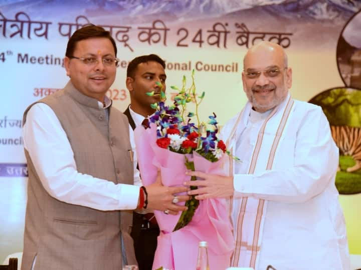 Uttarakhand Amit Shah hold review meeting of Cooperation and other Departments in Dehradun Uttarakhand: अमित शाह ने आपदा प्रबंधन समेत कई विभागों की ली बैठक, वाइब्रेंट विलेज योजना की समीक्षा की