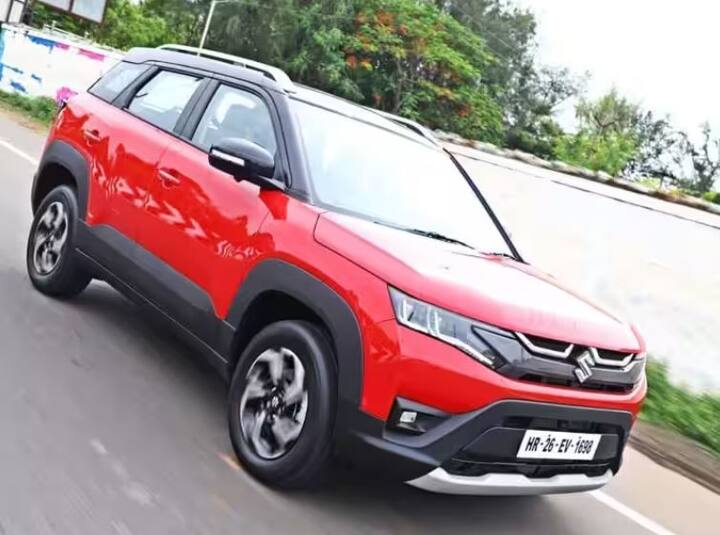 ਇਸ ਲਿਟਸ ਵਿੱਚ ਪਹਿਲਾ ਨਾਮ ਮਾਰੂਤੀ ਸੁਜ਼ੂਕੀ ਬ੍ਰੇਜ਼ਾ ਹੈ, ਜੋ ਘਰੇਲੂ ਬਾਜ਼ਾਰ ਵਿੱਚ ਵਿਕਣ ਵਾਲੀ ਸਭ ਤੋਂ ਵਧੀਆ ਮਿਡ-ਸਾਈਜ਼ SUV ਹੈ। ਜੇਕਰ ਤੁਸੀਂ ਇਸ ਨੂੰ 3-5 ਸਾਲ ਤੱਕ ਵਰਤਣ ਤੋਂ ਬਾਅਦ ਵੇਚਦੇ ਹੋ ਤਾਂ ਤੁਹਾਨੂੰ ਇਸ ਦੀ ਚੰਗੀ ਕੀਮਤ ਮਿਲੇਗੀ।