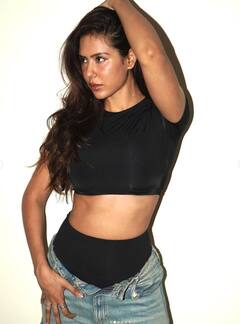 Sonam Bajwa: ਸੋਨਮ ਬਾਜਵਾ ਨੇ ਹੱਦਾਂ ਕੀਤੀਆਂ ਪਾਰ, Jean ਦਾ ਖੁੱਲ੍ਹਾ ਬਟਨ ਵੇਖ ਯੂਜ਼ਰਸ ਨੇ ਕੀਤੇ ਅਜਿਹੇ ਕਮੈਂਟ