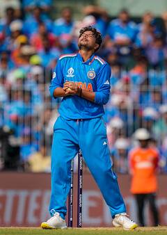 IND Vs AUS : ऑस्ट्रेलियाला 199 धावांत रोखले, कुलदीप-जाडेजा-अश्विनने कांगारुंना नाचवलं