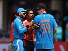 जार्वो फिर मैदान में घुसे, भारतीय जर्सी पहनकर किया ड्रामा; सोशल मीडिया पर कुछ यूं आ रहे रिएक्शंस