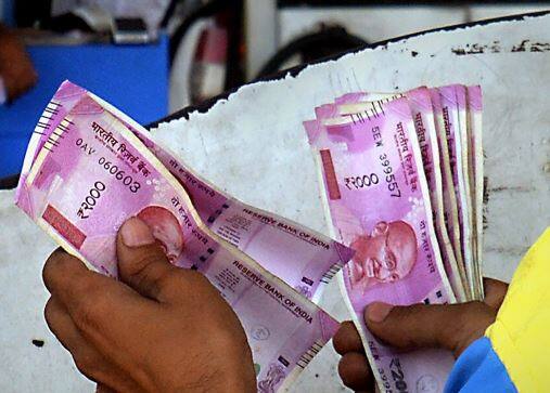 तुम्ही पोस्ट ऑफिसद्वारे RBI कार्यालयात 2000 रुपयांची नोट देखील पाठवू शकता.