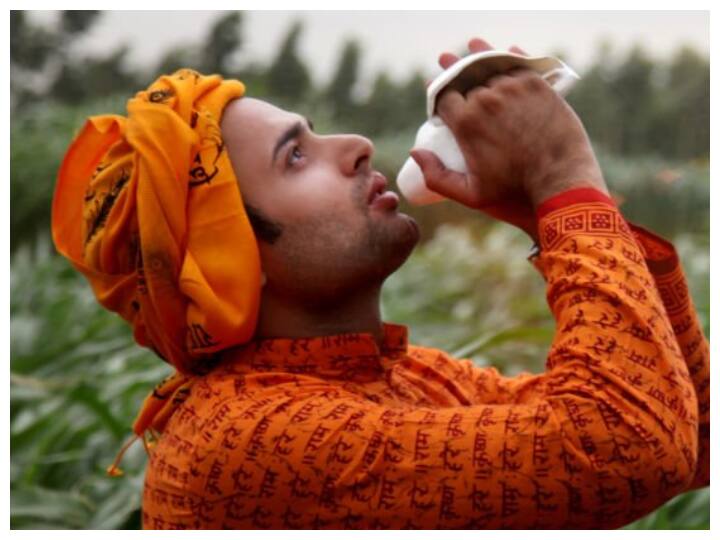 शंख बजाने से आपकी रेक्टल मसल्स भी मजबूत होती हैं. शंख की तेज आवाज से शरीर के अंदरूनी अंग सक्रिय होते हैं और रेक्टम की मांसपेशियां सिकुड़ने-फैलने लगती हैं. इससे उनमें रक्त संचार बढ़ता है और वे मजबूत होती हैं. साथ ही, पेट की गैस भी दूर होती है. अपने शरीर के भीतरी हिस्सों को स्वस्थ रखने के लिए रोजाना आप शंख बजा सकते हैं.