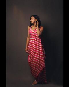 చీరలో మెరిసిపోతున్న ‘సైంధవ్’ బ్యూటీ - కొత్త ఫొటోలు చూశారా?