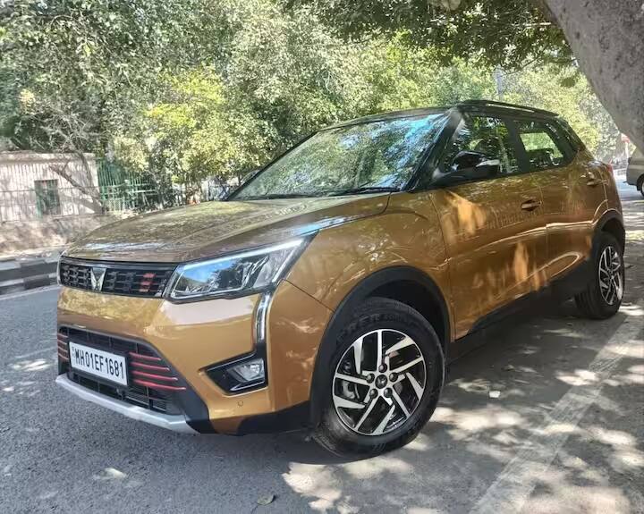 મહિન્દ્રાનું Mahindra XUV300 ડીઝલ પણ ત્રીજા નંબર પર છે, જેને તમે 9.90 લાખની એક્સ-શોરૂમ કિંમતે ઘરે લાવી શકો છો. આમાં તમને 6 સ્પીડ મેન્યૂઅલ અને 6 સ્પીડ ઓટોમેટિક ગિયરબૉક્સ મળે છે.