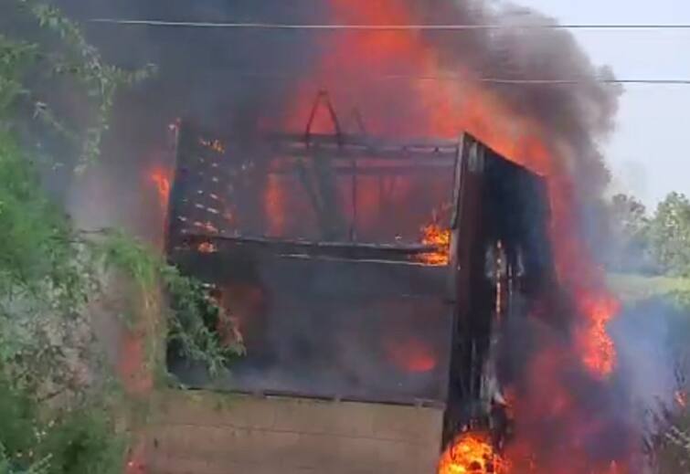 Aravalli:  fire breaks out in truck near Modasa, three dead Aravalli: મોડાસા પાસે ટ્રકમાં લાગી ભીષણ આગ, ત્રણ લોકોના મોત, 150થી વધુ ઘેટા-બકરા પણ જીવતા સળગ્યા