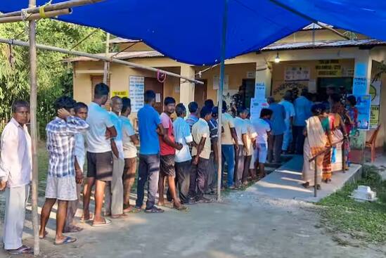 ਚੋਣ ਜ਼ਾਬਤਾ ਲਾਗੂ ਹੋਣ ਤੋਂ ਬਾਅਦ ਕਈ ਤਰ੍ਹਾਂ ਦੀਆਂ ਸਕੀਮਾਂ ਅਤੇ ਉਨ੍ਹਾਂ ਦੇ ਬਜਟ ਨੂੰ ਲੈ ਕੇ ਪਾਬੰਦੀਆਂ ਲਾਈਆਂ ਜਾਂਦੀਆਂ ਹਨ।