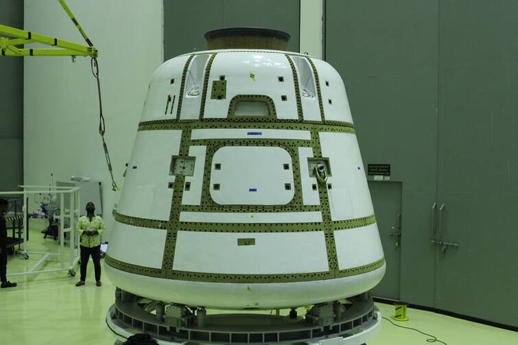 gaganyaan crew escape system test this month end 25 or 26 October test vehicle is in final stage of preparation isro space mission ISRO Gaganyaan : इस्रोच्या पहिल्या मानवी अंतराळ मोहिमेबाबत मोठी अपडेट, 'या' महिन्याच्या शेवटी अबॉर्ट टेस्ट
