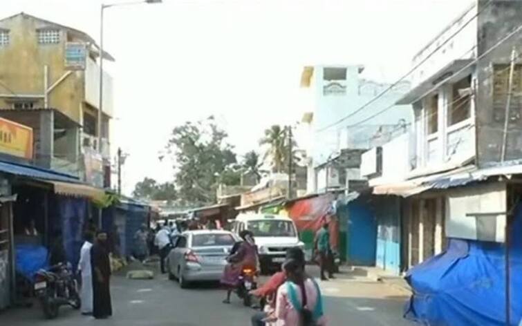 Trichy Shutdown protest against Samayapuram Temple Joint Commissioner TNN திருச்சி  சமயபுரம் கோயில் இணை ஆணையரை கண்டித்து கடையடைப்பு போராட்டம்