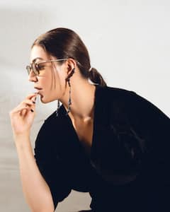 Kajal Aggarwal Photos : அலைக்கா லைக்கா ஆப்பிளின் மேக்கா..ப்ரோமோஷன் ஷூட்டில் படு பிசியாக இருக்கும் காஜல்!