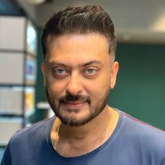 Saheb Chatterjee: বোনকে হারিয়ে মানসিকভাবে বিধ্বস্ত, পুজোর পাঁচদিন কি বাড়িতেই কাটাবেন সাহেব চট্টোপাধ্য়ায়?