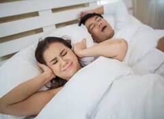 तुम्हालाही जोरात घोरायची सवय आहे? मग हे नक्की वाचा