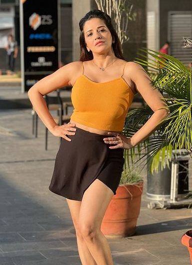 ਅਭਿਨੇਤਰੀ ਨੇ ਘੱਟੋ-ਘੱਟ ਮੇਕਅੱਪ ਅਤੇ ਓਪਨ ਹੇਅਰ ਨਾਲ ਆਪਣੇ ਲੁੱਕ ਨੂੰ ਪੂਰਾ ਕੀਤਾ ਹੈ।