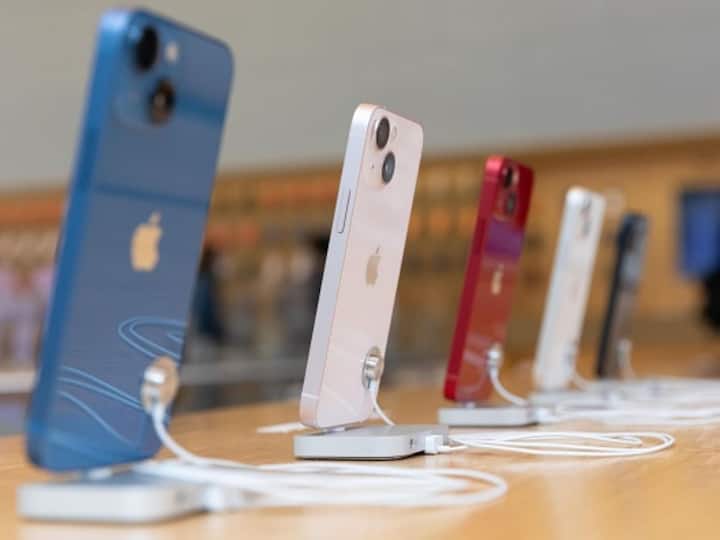 Apple Announce Special Diwali Offer iPhone 14 Plus 50 Per Cent Discount AirPods Apple's Special Offer Ahead Of Diwali: 50 Per Cent Discount On AirPods On Buying iPhone 14, 14 Plus