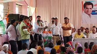 प्रफुल्ल पटेलांच्या बालेकिल्ल्यात राष्ट्रवादीला खिंडार,  तालुका अध्यक्षांसह  300  कार्यकर्त्यांचा काँग्रेसमध्ये प्रवेश