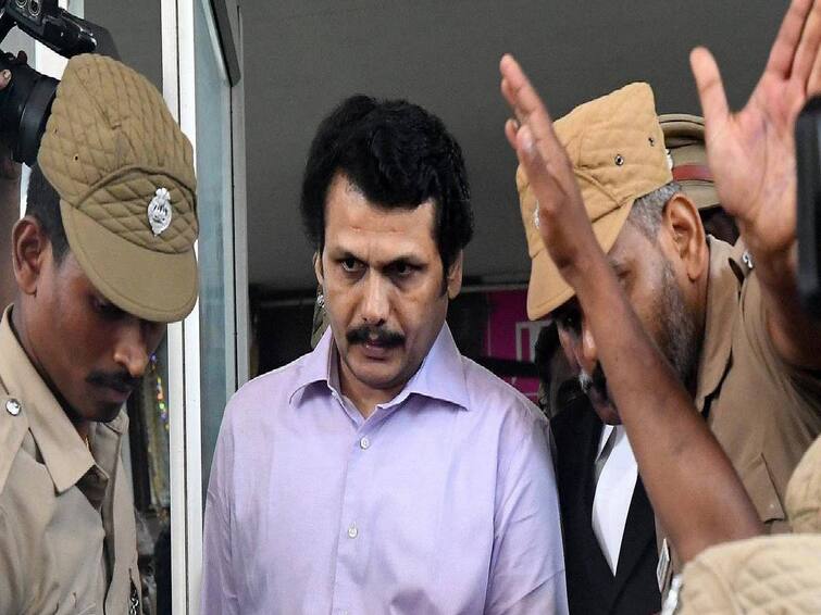 Senthil Balaji has been admitted to Stanley Government Hospital due to sudden illness Senthil Balaji Hospitalized: திடீர் உடல்நலக்குறைவு.. வீல் சேரில் அழைத்து வரப்பட்ட செந்தில் பாலாஜி.. மருத்துவர்கள் சொல்வது என்ன?