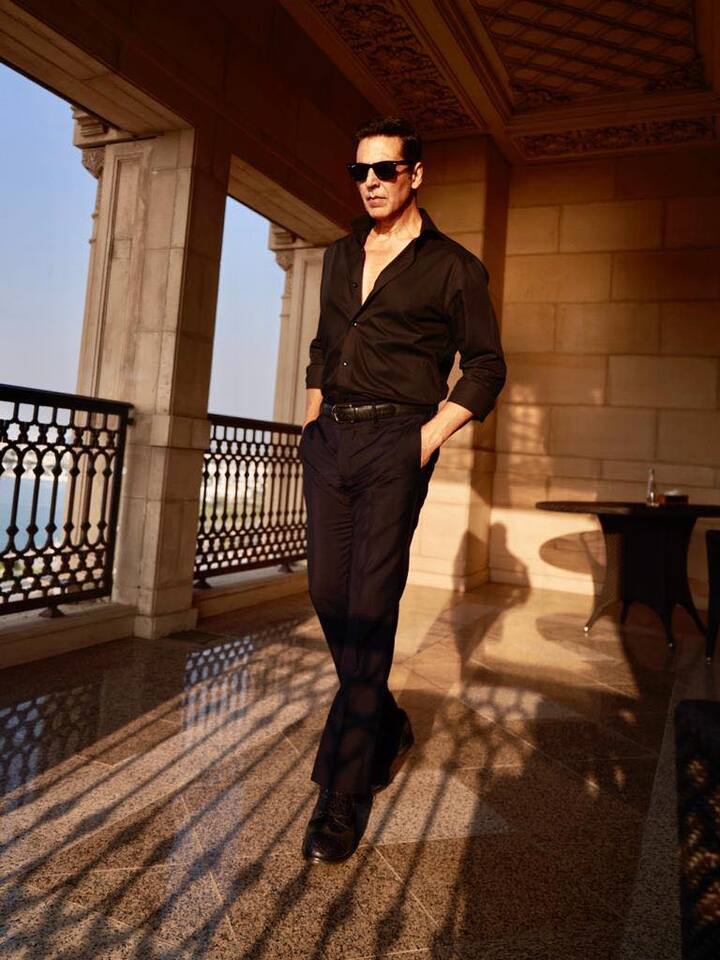 रिपोर्टर की ये बात सुनकर रणवीर सिंह काफी नाराज होते हैं और कहते हैं कि ये डायरेक्ट इंसल्ट हो रही है. इसके बाद अक्षय कुमार को इतना गुस्सा आ जाता है कि वो रिपोर्ट्स की क्लास लगा देते हैं.
