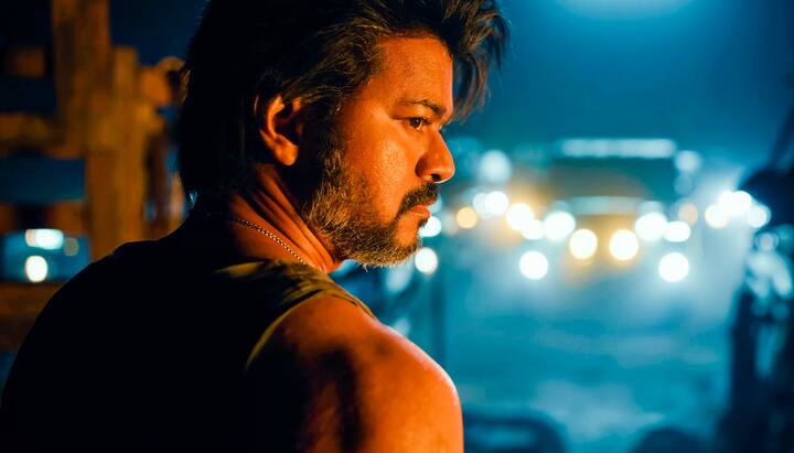 ஒரு படம் மீது எதிர்ப்பார்பு குவிந்து இருந்தால், அப்படத்தின் ட்ரெய்லர் எப்போதுதான் வரும் என்ற ஆவல் இருக்கும். அதுவே, அதே படத்தில் ஒரு பெரிய ஸ்டார் நடித்து இருந்தால் கேட்கவே தேவையில்லை, முந்தைய ரெக்கார்ட்களை பொடி பொடியாக நொறுக்கும் வகையில் மில்லயன் கணக்கான பார்வைகளையும், லைக்ஸ்களையும் அந்த ட்ரெய்லர் வீடியோ பெறும். அந்த வகையில், ஒரே நாளில் அதிக பார்வைகளையும் லைக்ஸ்களையும் பெற்ற தென் இந்தியப் படங்களின் ட்ரெய்லர்களை பற்றி பார்க்கலாம்.