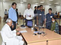 CM Janata Darbar: आज नहीं हुआ नीतीश कुमार के जनता दरबार का लाइव प्रसारण, सवालों के बीच BJP ने बताई दो बड़ी वजह