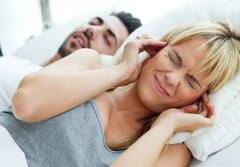 तुम्हालाही जोरात घोरायची सवय आहे? मग हे नक्की वाचा