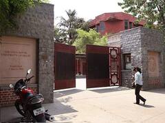 DU मिरांडा हाउस की छात्राओं से मिलने के बाद DCP बोले- 'संवाद का सिलसिला शुरू हो तो खाकी को लेकर...'