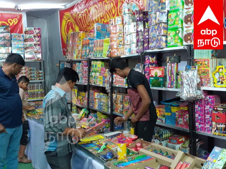 Diwali 2023 Apply for license to set up temporary firecracker shops in Villupuram district TNN தீபாவளி: விழுப்புரம் மாவட்டத்தில் தற்காலிக பட்டாசு கடைகள் அமைக்க உரிமம் பெற விண்ணப்பிக்கலாம்