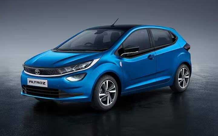 Tata Altrozનું નામ આ લિસ્ટમાં નંબર વન પર છે, જે સ્થાનિક બજારમાં વેચાતી તેના સેગમેન્ટની સૌથી વધુ સસ્તી ડીઝલ કાર છે. તેની પ્રારંભિક કિંમત 8.15 લાખ રૂપિયા એક્સ-શૉરૂમ છે.