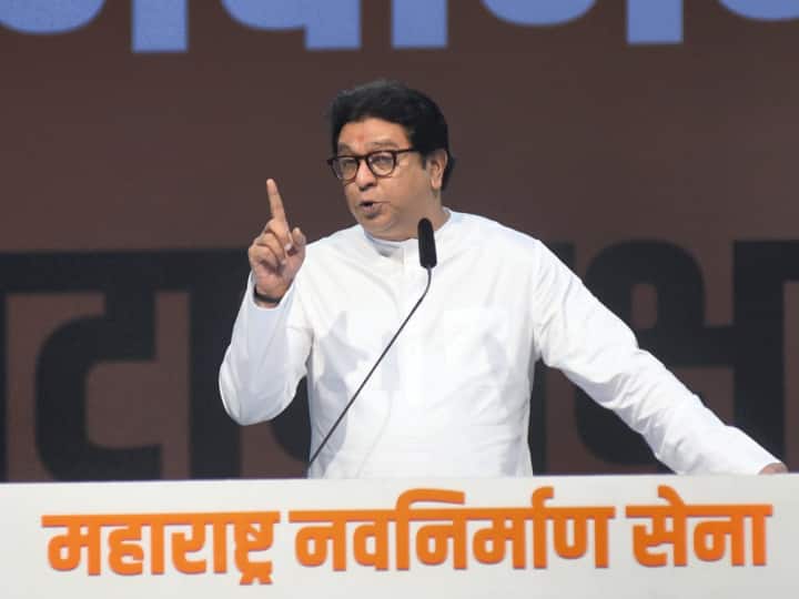 Raj Thackeray PC Today Live on Maharashtra Mumbai Thane Toll Issue MNS chief Shows Devendra Fadnavis Ajit Pawar Avinash Jadhav Videos Know Updates MNS chief Raj Thackeray: राज ठाकरे अॅक्शन मोडमध्ये, फडणवीस-अजित पवारांचे व्हिडीओ दाखवले