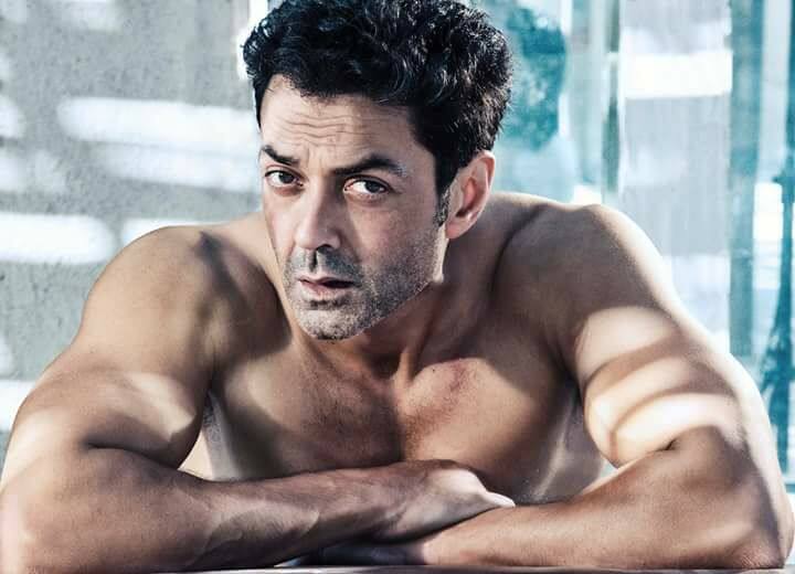 बता दें कि अब बॉबी देओल बहुत जल्द रणबीर कपूर के साथ फिल्म ‘एनिमल’ में नजर आने वाले हैं. इस फिल्म में भी वो विलेन के रोल में दिखेंगे.
