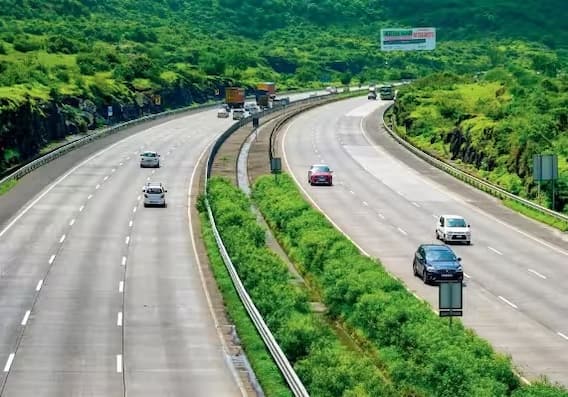 Mumbai Pune Expressway : पुणे-मुंबई एक्स्प्रेस वेवर आज पुन्हा दोन तासांचा ब्लॉक; वाहतुकीला पर्याय कोणता? Mumbai Pune Expressway : पुणे-मुंबई एक्स्प्रेस वेवर आज पुन्हा दोन तासांचा ब्लॉक; वाहतुकीला पर्याय कोणता?