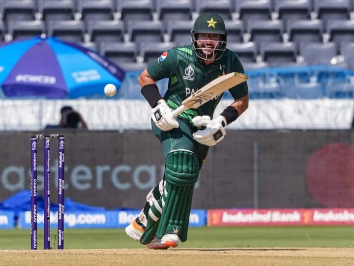 Pakistan's Imam Ul Haq second fastest batter to score 3000 runs in ODI he left behind Babar Azam and Virat Kohli ODI Record: वनडे में सबसे तेज 3 हजार रन बनाने वाले दूसरे बल्लेबाज बने इमाम उल हक, बाबर-कोहली छूटे पीछे