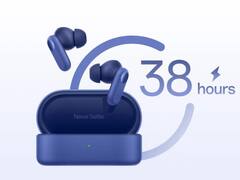 वायर्ड इयरफोन को सुलझाने का सिरदर्द कीजिए खत्म, सेल में बेहद सस्ते मिल रहे ये Earbuds