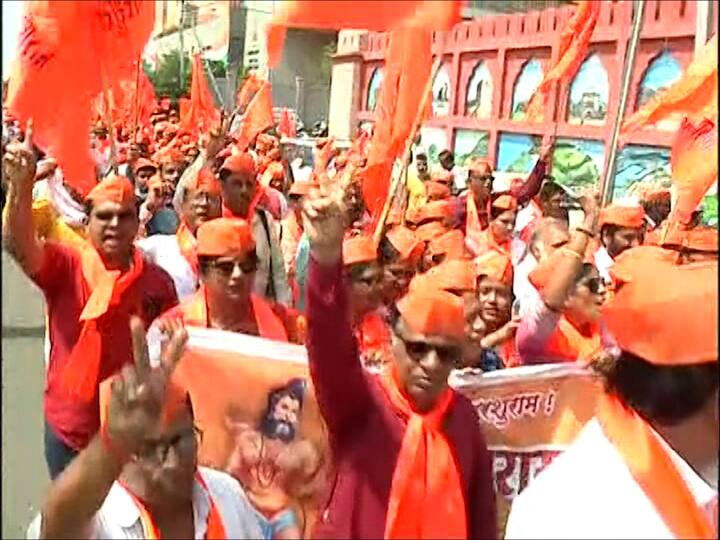 शहरातील वंदे मातरम्  हॉलपासून निघालेला हा मोर्चा दिल्ली गेटजवळ असलेल्या विभागीय आयुक्त कार्यलयावर धडकणार आहे.