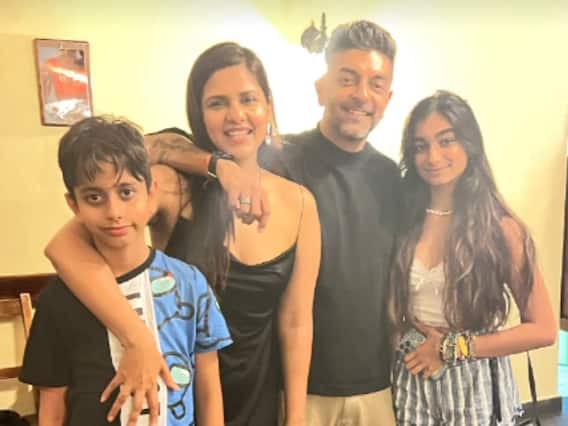 शादी के बाद पहली फैमिली ट्रिप पर Dalljiet Kaur, पति और सौतेली बेटी संग ऐसे कर रहीं एंजॉय शादी के बाद पहली फैमिली ट्रिप पर Dalljiet Kaur, पति और सौतेली बेटी संग ऐसे कर रहीं एंजॉय