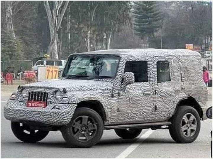 The 5-Door Mahindra Thar is spotted during the testing with some new details Mahindra Thar 5-Door: टेस्टिंग के दौरान दिखी 5-डोर महिंद्रा थार, सामने आई कई नई डिटेल्स 