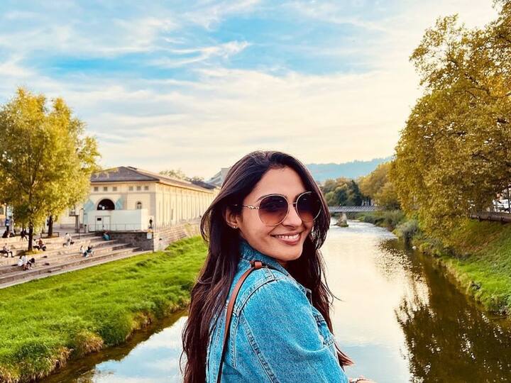 Andrea Jeremiah Photos : கடந்த சில நாட்களாக சுவிட்சர்லாந்தில் தனது விடுமுறை நாட்களை கழித்து வந்த ஆண்ட்ரியா அங்கிருந்து விடைபெறுகிறார்.