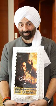 Gadar 2 ने 59वें दिन फिर मारी छलांग, हुई 30 लाख की कमाई ! | ENT LIVE