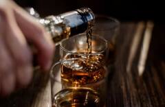 Health Care: ਭੁੱਲ ਕੇ ਵੀ ਸ਼ਰਾਬ ਨਾਲ ਨਾ ਖਾਓ ਇਹ ਚੀਜ਼ਾਂ...ਨਹੀਂ ਤਾਂ ਸਰੀਰ ਨੂੰ ਪਹੁੰਚਾ ਸਕਦੀਆਂ ਵੱਡਾ ਨੁਕਸਾਨ